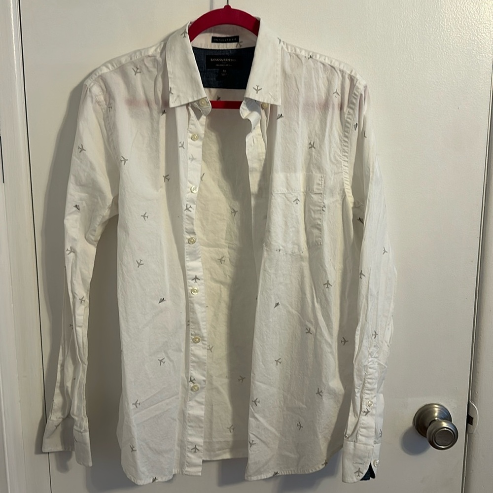 Banana Republic white long sleeve button-down with airplanes size medium